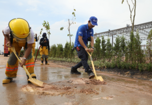 ปตท. มอบเงินช่วยเหลือให้ผู้ได้รับผลกระทบจากท่อก๊าซฯ รั่ว เพิ่มเติม, Whale Energy Station